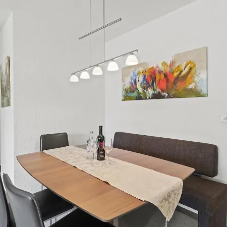 A203 By Interhome *